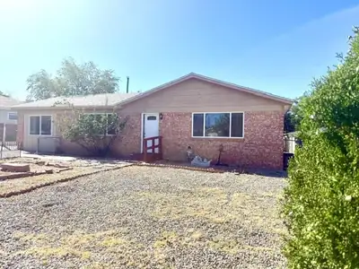 11916 Euclid Court NE 
