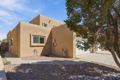 11235 Campo Del Oso Avenue NE, Albuquerque 