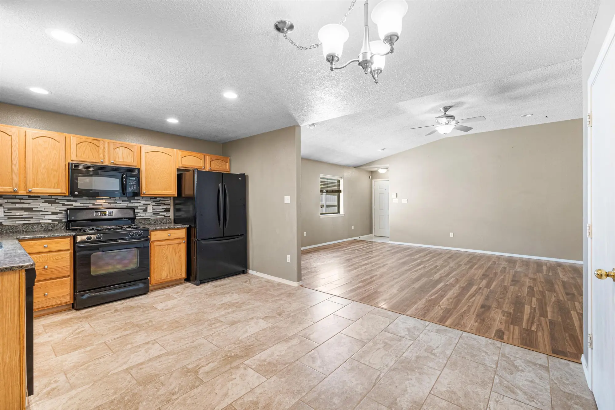 5752 Pinon Flats Road NW