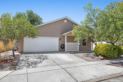 5752 Pinon Flats Road NW 