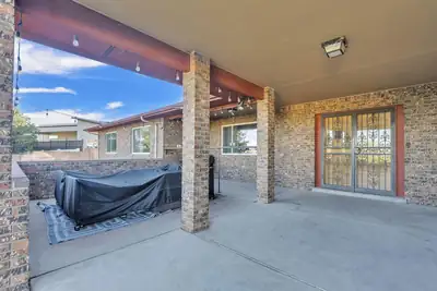 981 Hillside Court SW 