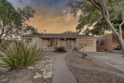 432 Montclaire Drive SE 