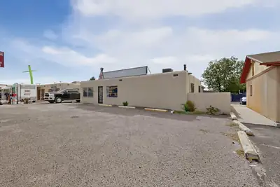2837 San Mateo Boulevard NE, Albuquerque, NM 87110 