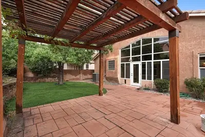 6008 Arrow Point Road NW, Albuquerque, NM 87120 