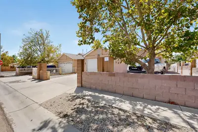 7304 Rainmaker Road SW 