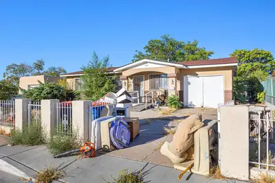 425 60th Street SW 