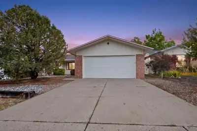 8121 Irwin Street NE, Albuquerque 
