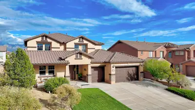 42 Los Miradores Drive NE, Rio Rancho 