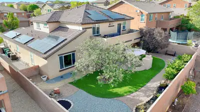 42 Los Miradores Drive NE 