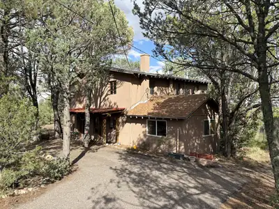42 Ridge Drive, Cedar Crest 