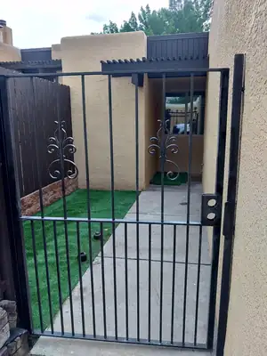 32 Calle Playa Del Sol NE, Albuquerque