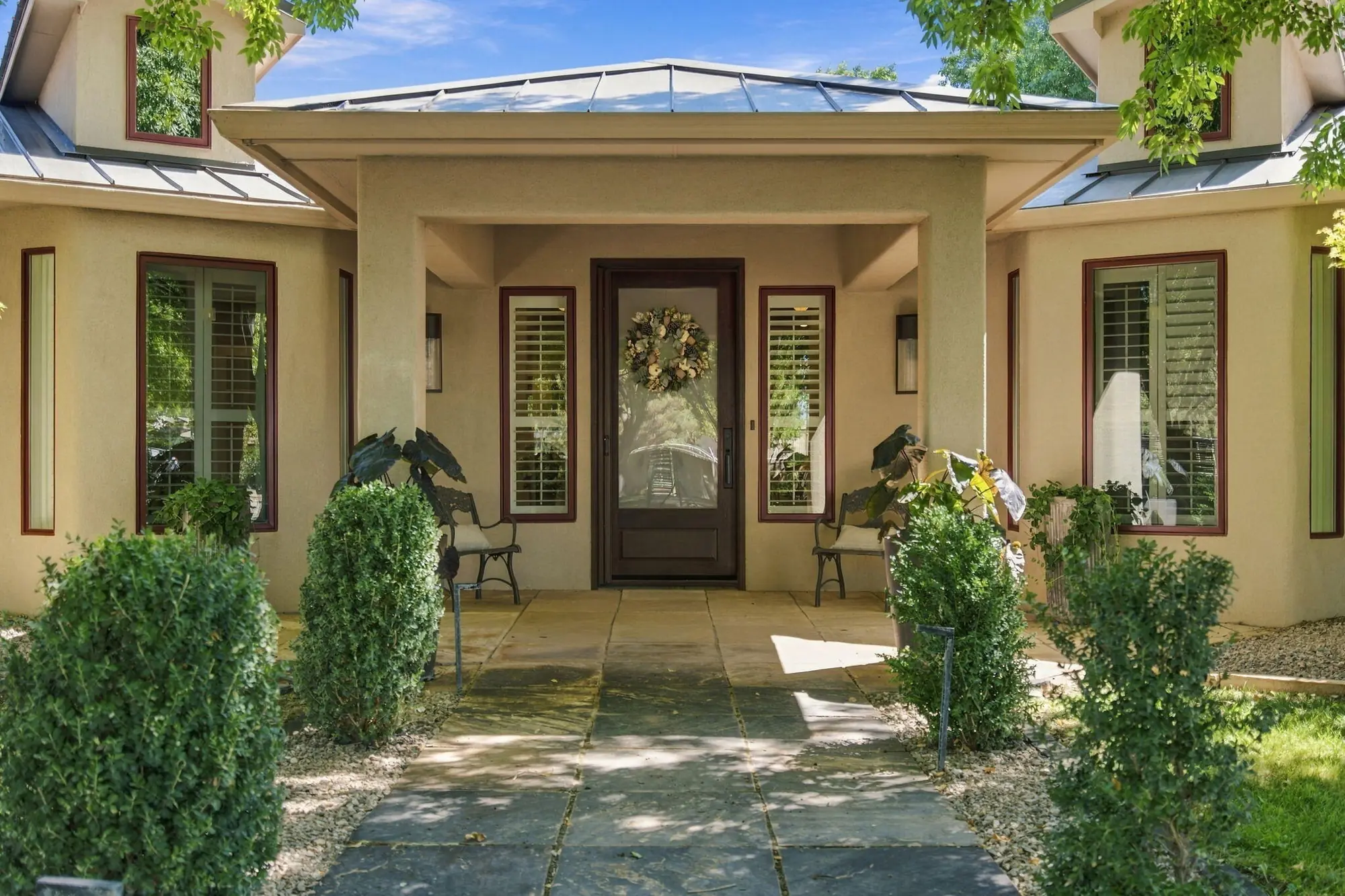 280 Del Norte Court, Bosque Farms, NM 87068
