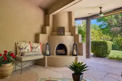 280 Del Norte Court, Bosque Farms, NM 87068 