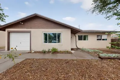 1408 Espejo Street NE, Albuquerque 