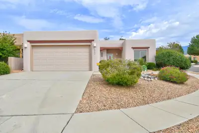 6404 Sage Point Court NE, Albuquerque