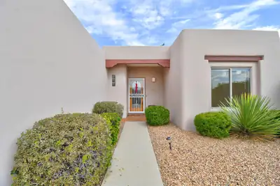 6404 Sage Point Court NE, Albuquerque, NM 87111 