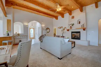 6404 Sage Point Court NE, Albuquerque, NM 87111 