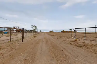 73 Greer Road, Belen, NM 87002 