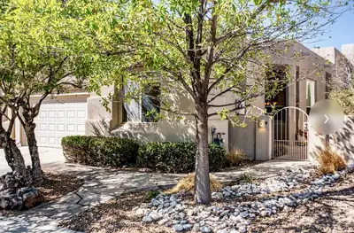 8805 Desert Fox Way NE, Albuquerque