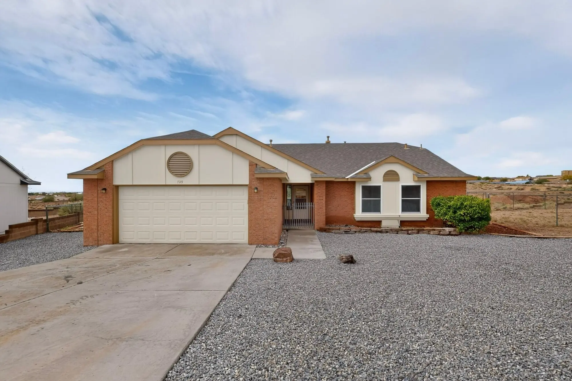 729 Silver Court NE