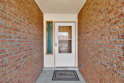 729 Silver Court NE 