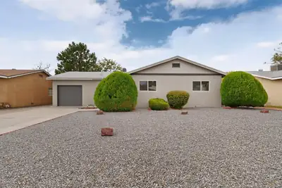 2817 Cardenas Drive NE 
