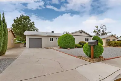 2817 Cardenas Drive NE 