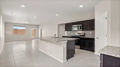 3393 Dijamant Loop SE 