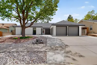 5134 Hattiesburg Avenue NW, Albuquerque