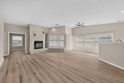 7804 Oakland Avenue NE, Albuquerque, NM 87122 