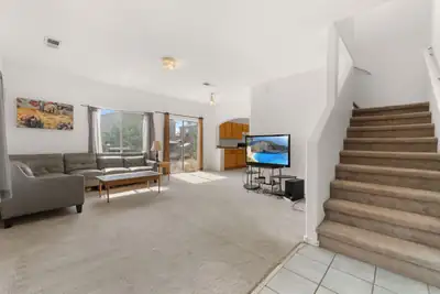 616 Lone Pine Drive SW, Albuquerque, NM 87121 