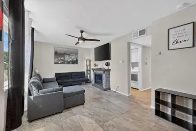 609 Grecian Lane NW, Albuquerque, NM 87107 