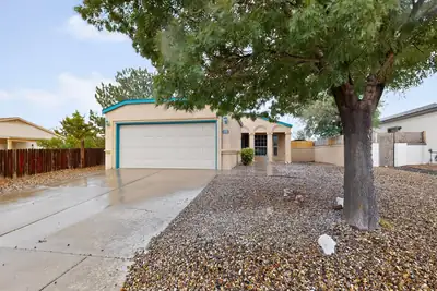 1092 Sand Dune Road NE, Rio Rancho