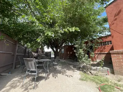 304 Texas Street NE, Albuquerque, NM 87108 