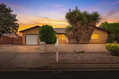 3102 May Circle SE, Albuquerque