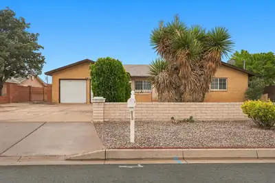 3102 May Circle SE, Albuquerque, NM 87124 