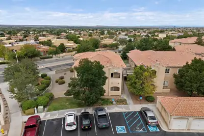 6800 Vista Del Norte Drive NE 422, Albuquerque, NM 87113 