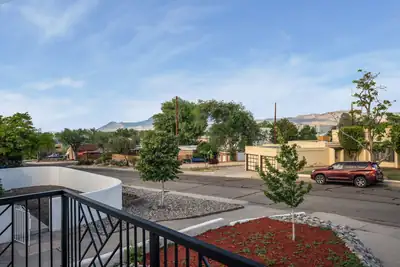 219 Solano Drive SE, Albuquerque, NM 87108 