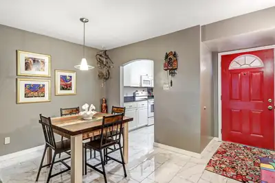 1821 Dartmouth Drive NE 104, Albuquerque, NM 87106 