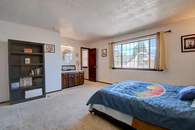 10005 Cardinal Street NW, Albuquerque, NM 87114 