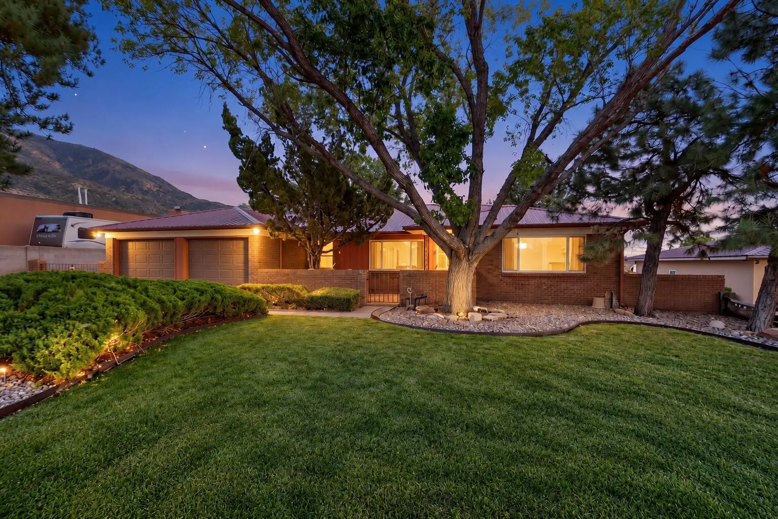 13008 Glenwood Hills Court NE, Albuquerque, NM 87111