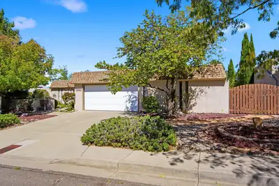 913 Santa Ana Avenue SE, Albuquerque, NM 87123 