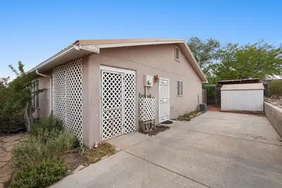 15 N Sierra Place # B, Santa Fe, NM 87508 