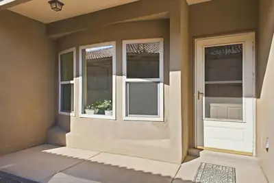 5424 Blue Jay Lane NW, Albuquerque, NM 87120 