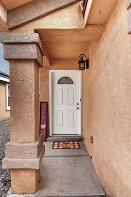 7804 Crepe Myrtle Road SW, Albuquerque, NM 87121 