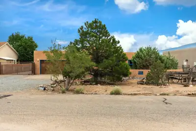 3302 Demavend Road NE, Rio Rancho, NM 87144 