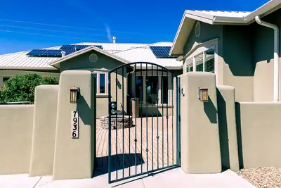 7936 E Victoria Drive NW, Albuquerque 