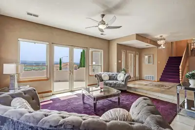 529 La Bajada Court NW, Albuquerque, NM 87105 