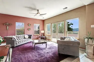 529 La Bajada Court NW, Albuquerque, NM 87105 