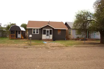 808 E Laughlin Avenue, Tucumcari